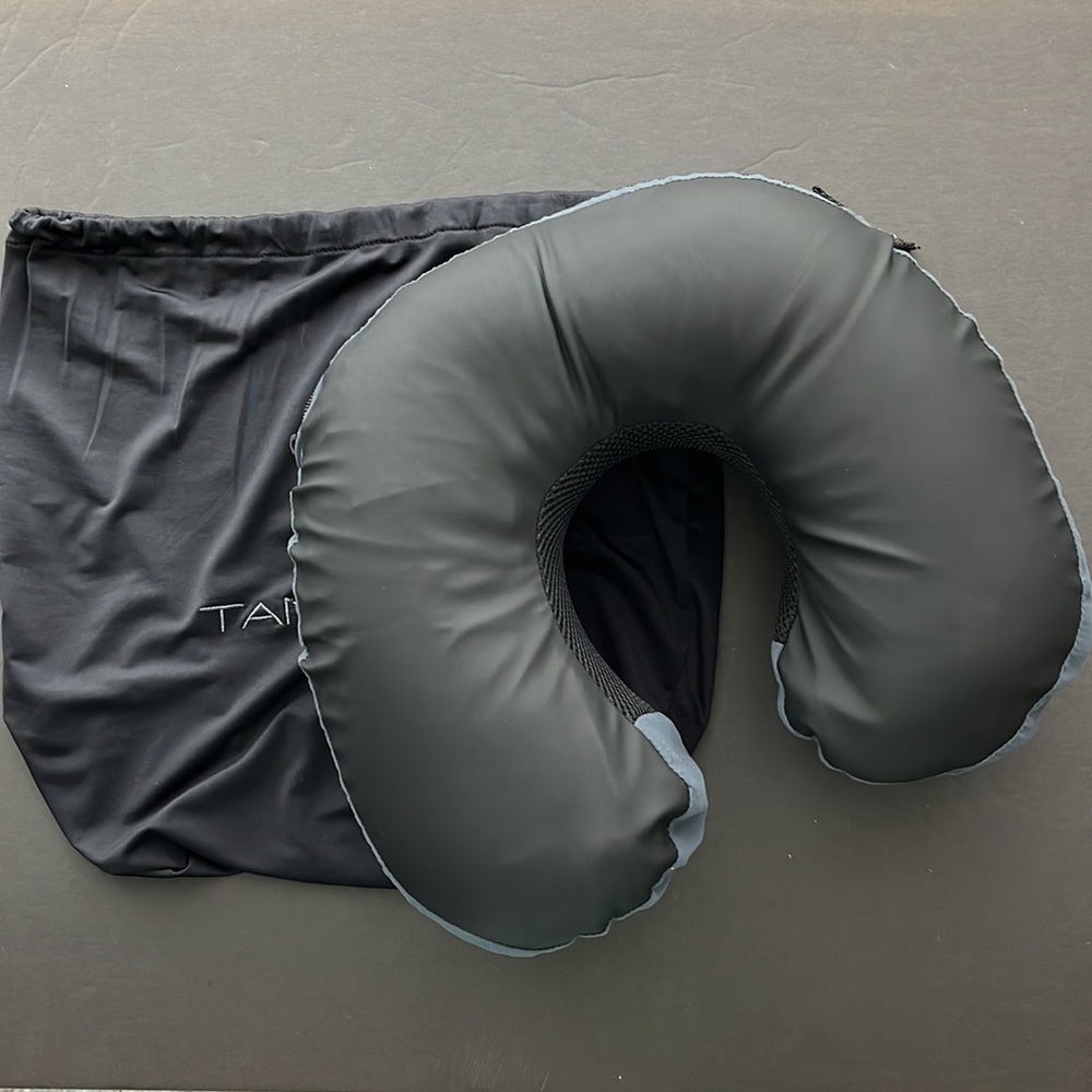 Tandem 3-in-1 Travel Pillow - Picture 11 of 13